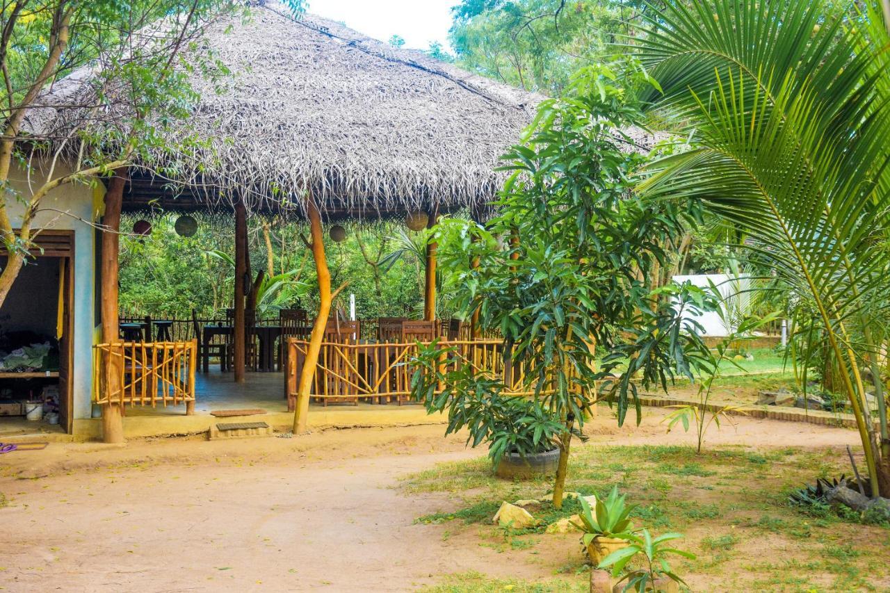 King'S Elephant Cabanas & Restaurant Тангалле Екстер'єр фото